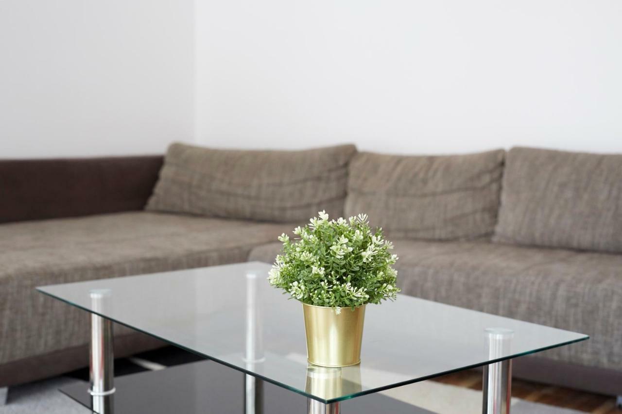 Optimum Home Pecs Luaran gambar